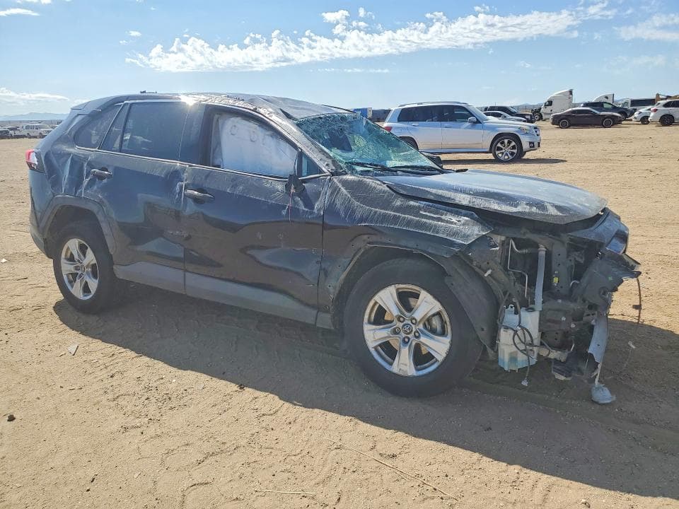 2020 TOYOTA RAV4 XLE 4