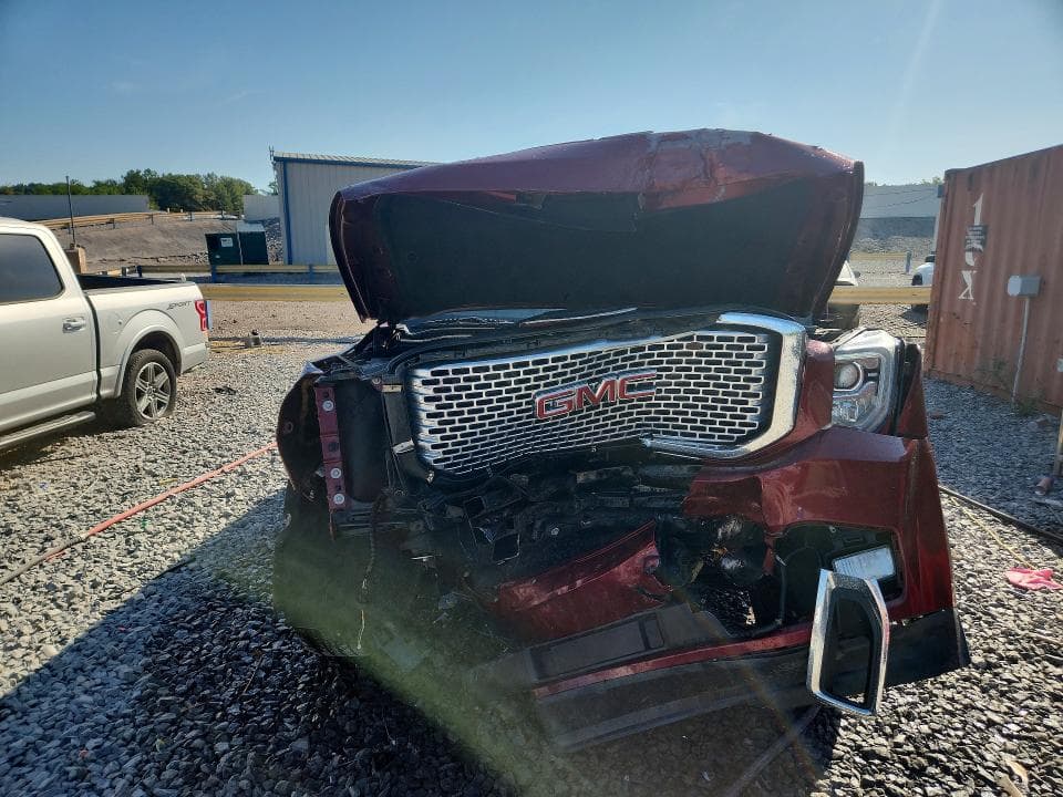 2017 GMC YUKON DENALI 5
