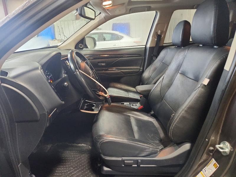 2017 MITSUBISHI OUTLANDER SE 7