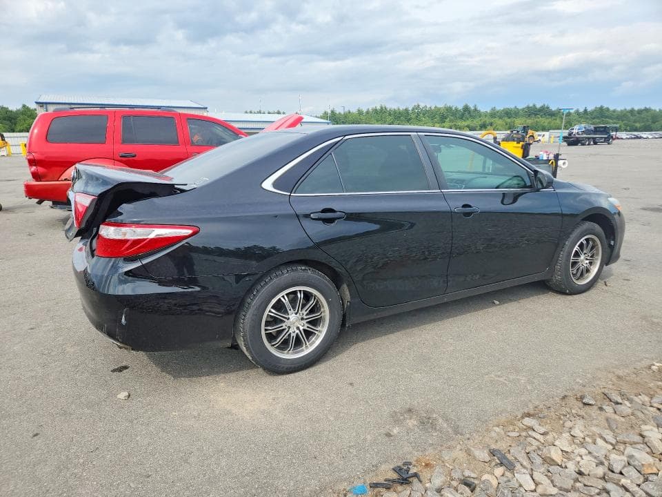 2017 TOYOTA CAMRY LE 3
