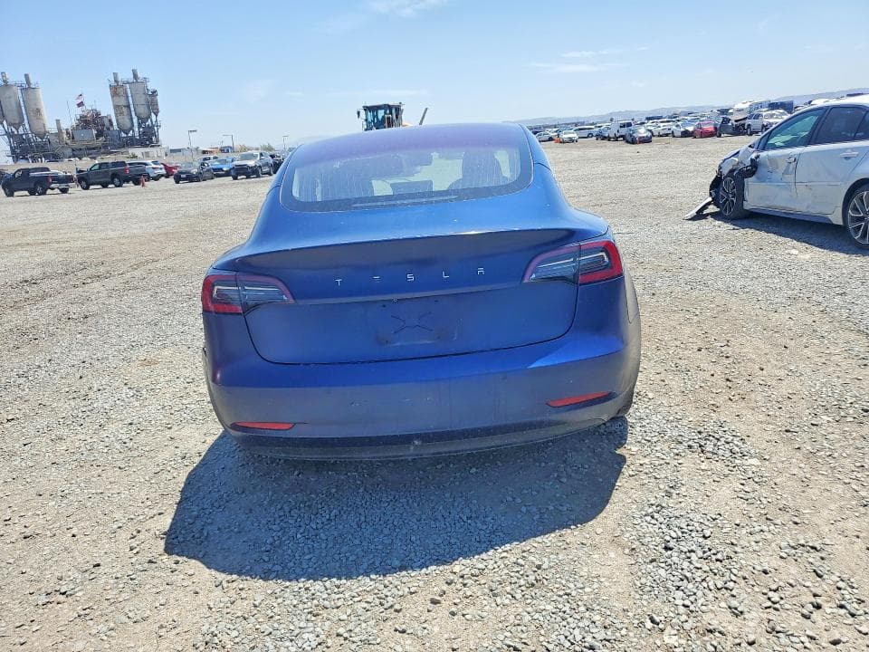 2018 TESLA MODEL 3 6