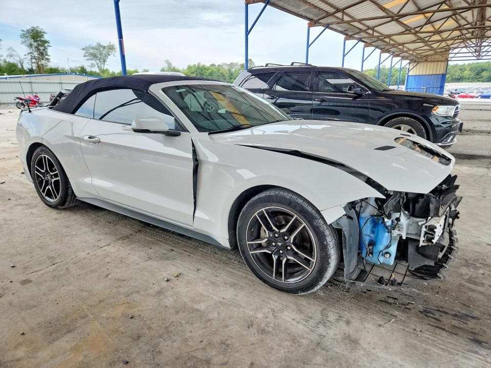 2020 FORD MUSTANG 4