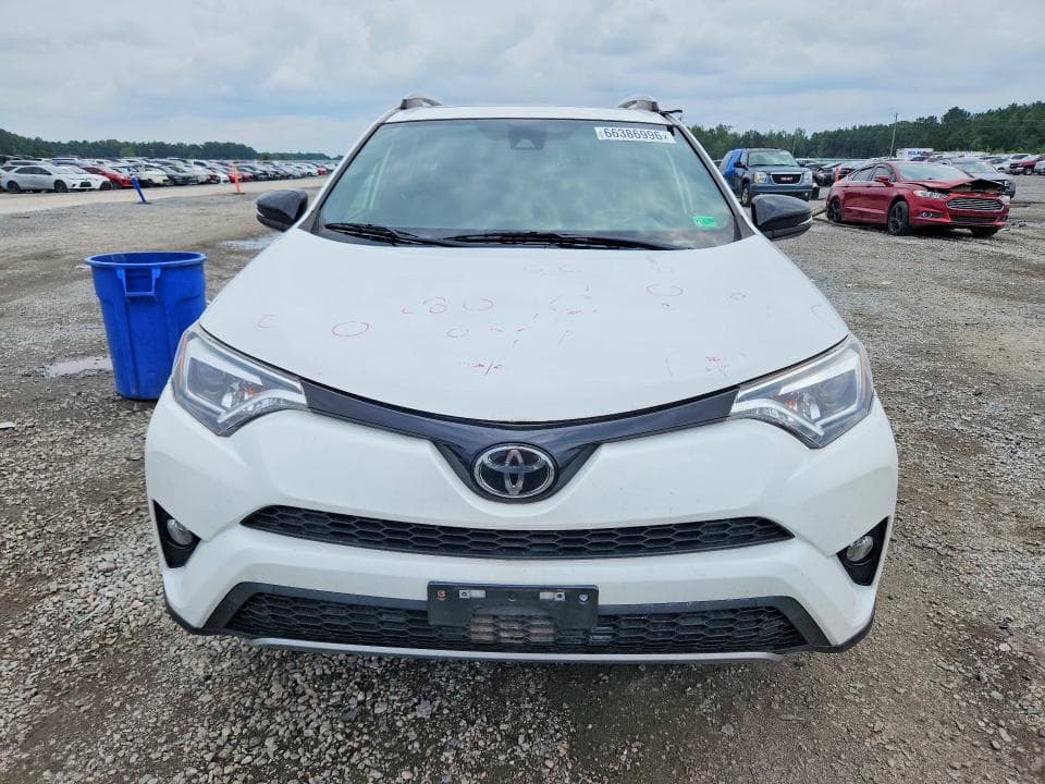 2017 TOYOTA RAV4 SE 5