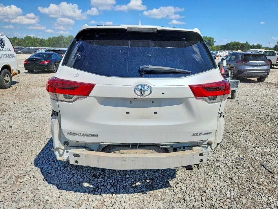 2017 TOYOTA HIGHLANDER XLE 6