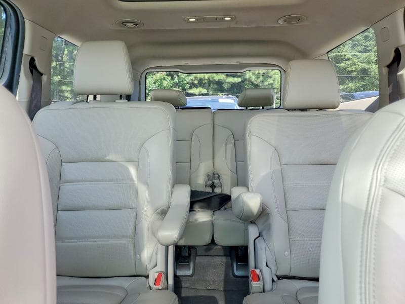 2017 GMC ACADIA DENALI 10