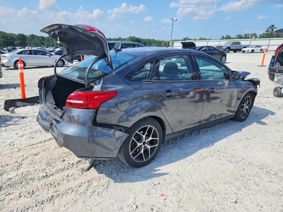 2017 FORD FOCUS SEL 3