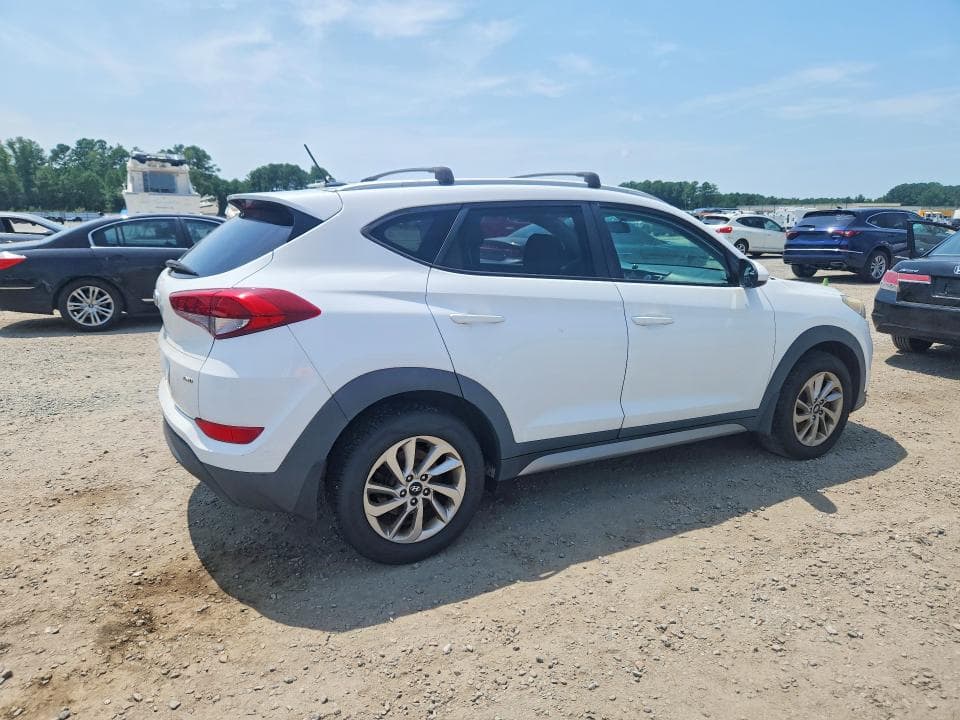 2017 HYUNDAI TUCSON SE 3