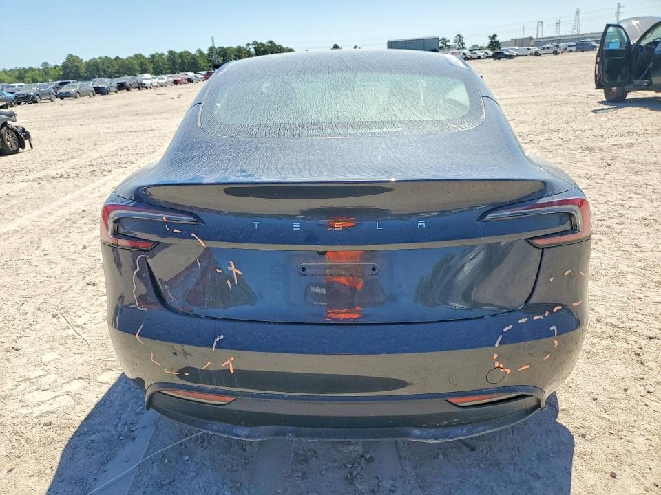 2025 TESLA MODEL 3 6
