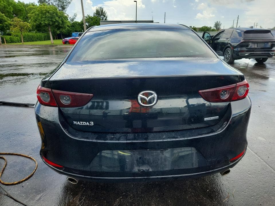 2021 MAZDA 3 SELECT 6