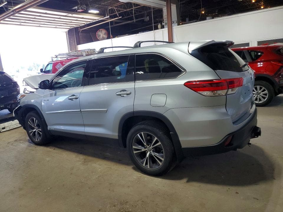 2019 TOYOTA HIGHLANDER HYBRID LE 2