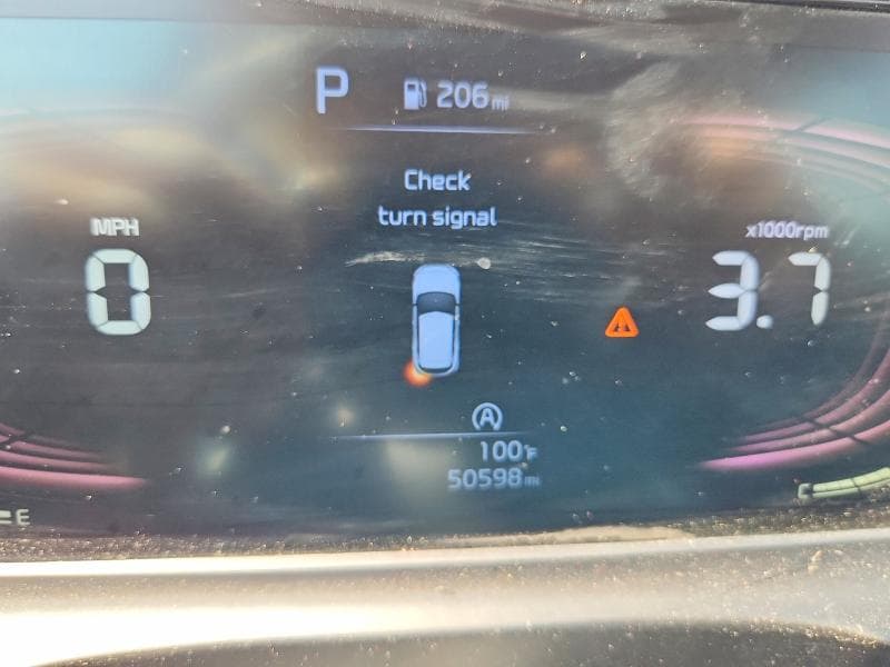 2025 KIA SELTOS LX 9