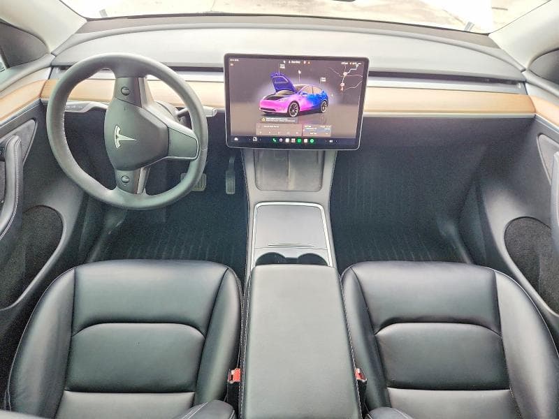 2023 TESLA MODEL Y 8