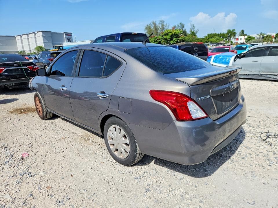 2017 NISSAN VERSA 1.6 SV 2