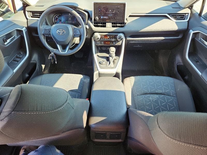2025 TOYOTA RAV4 HYBRID XLE 8