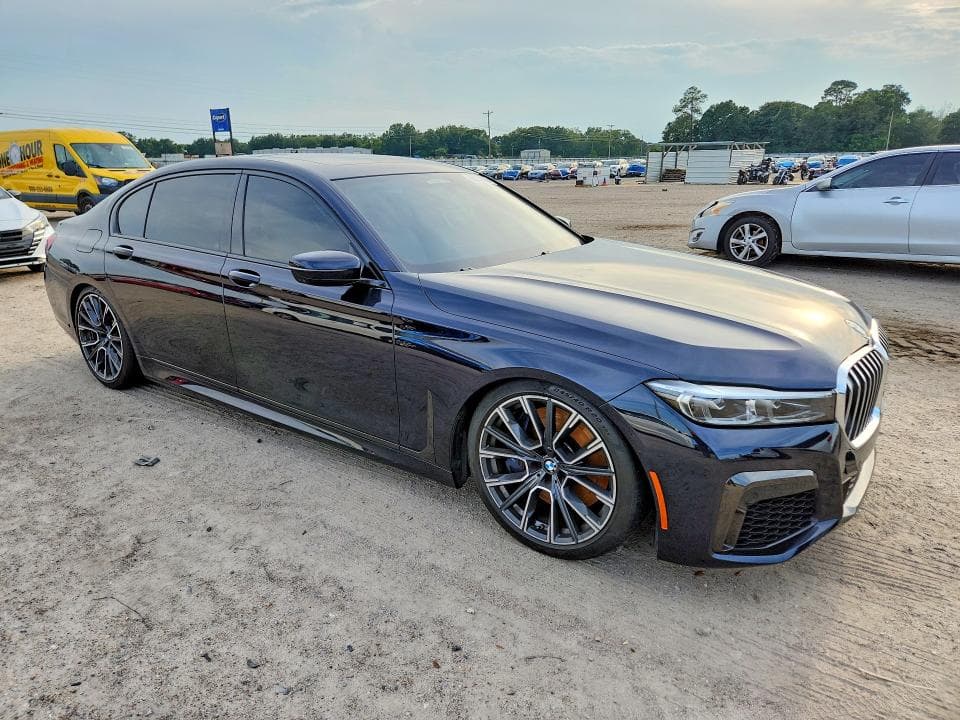 2021 BMW 750 XI 4