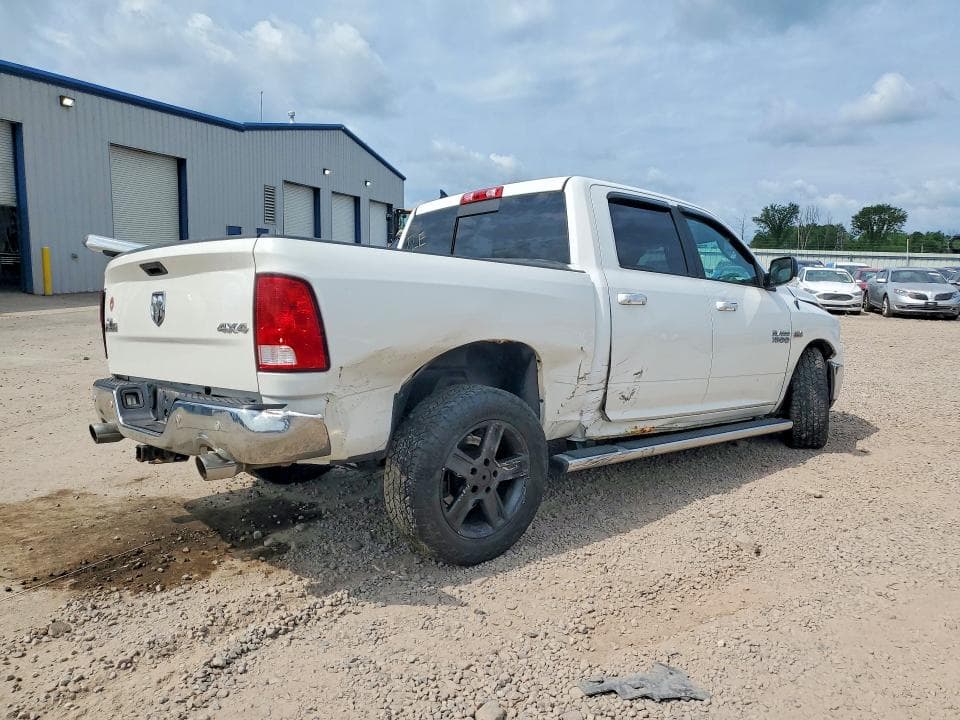 2017 RAM 1500 SLT 3