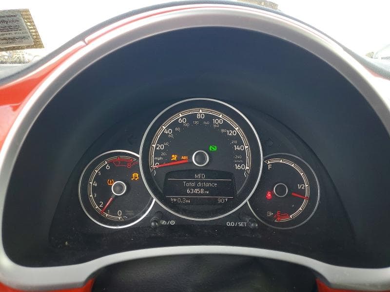 2018 VOLKSWAGEN BEETLE S 9