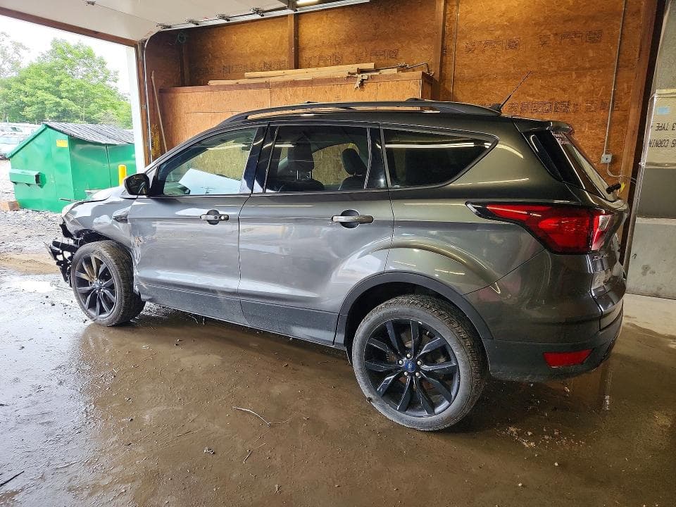 2019 FORD ESCAPE SE 2