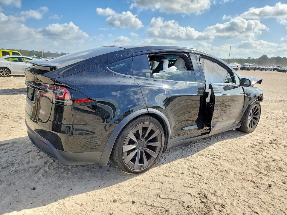 2022 TESLA MODEL X 3