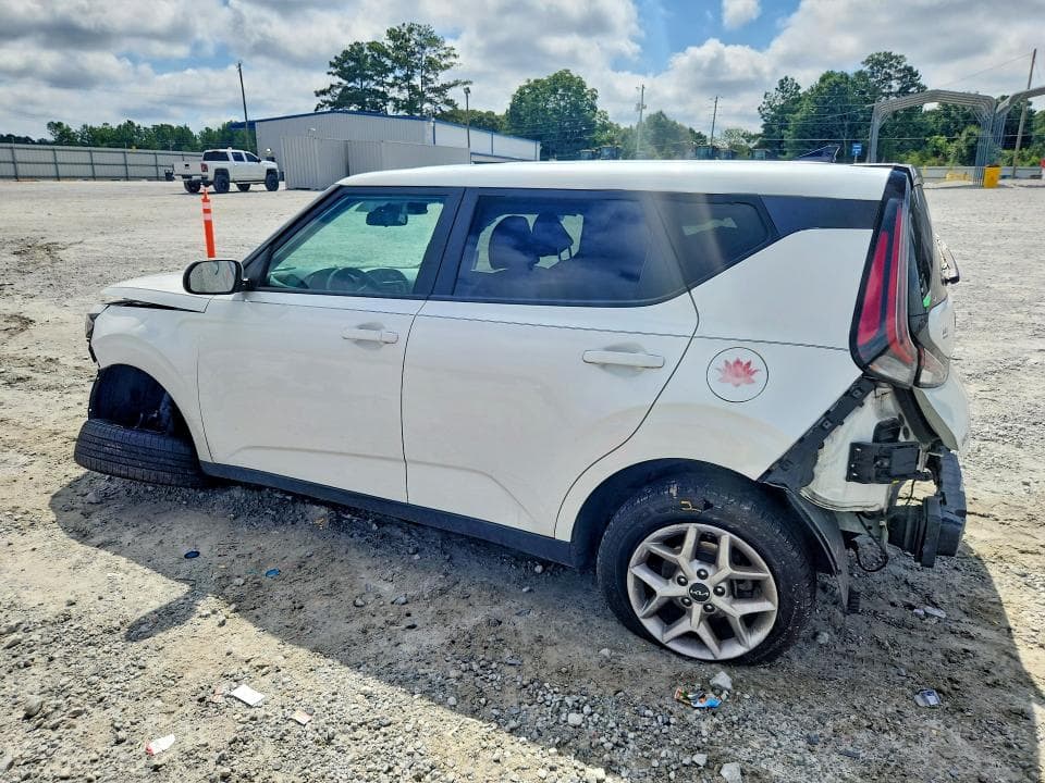 2023 KIA SOUL LX 2
