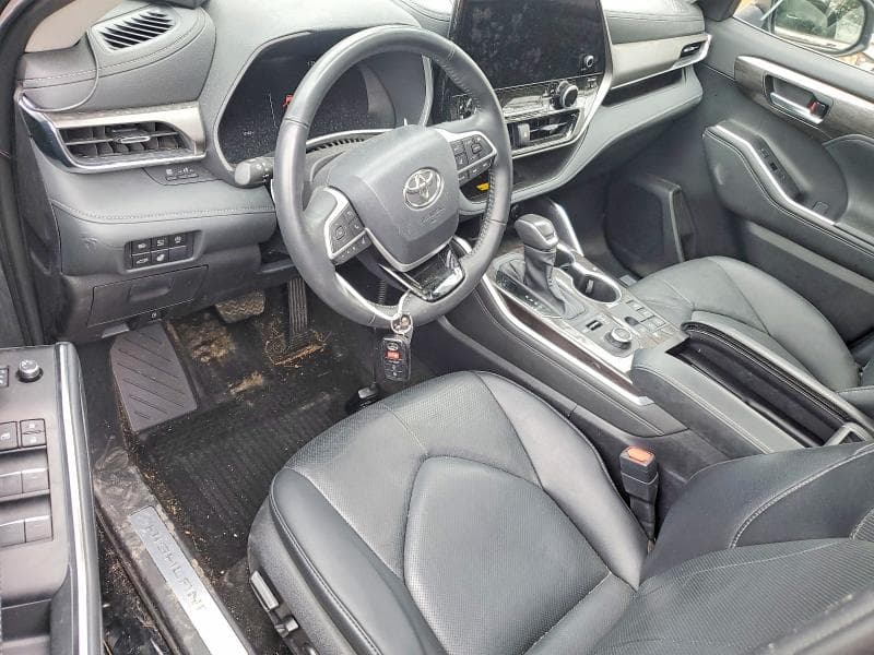2026 TOYOTA HIGHLANDER LIMITED 8