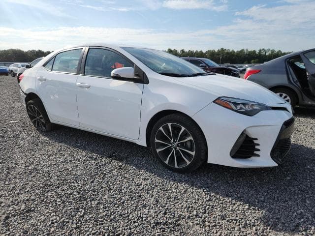 2017 TOYOTA COROLLA SE 4