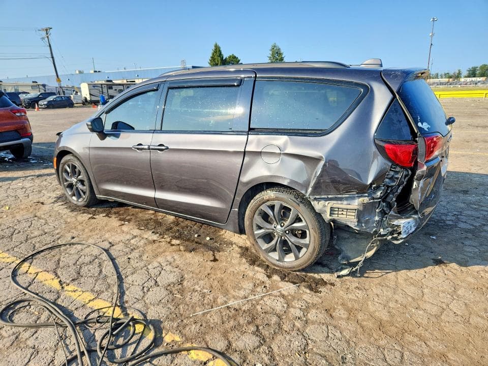 2019 CHRYSLER PACIFICA LIMITED 2