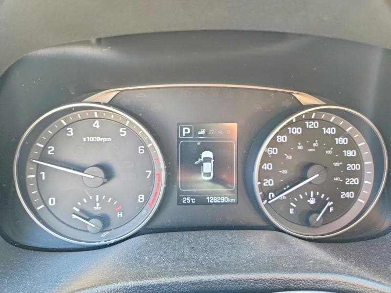 2017 HYUNDAI ELANTRA SE 9