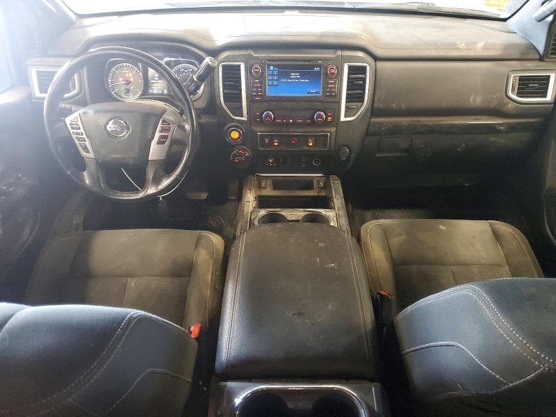 2018 NISSAN TITAN XD SV 8