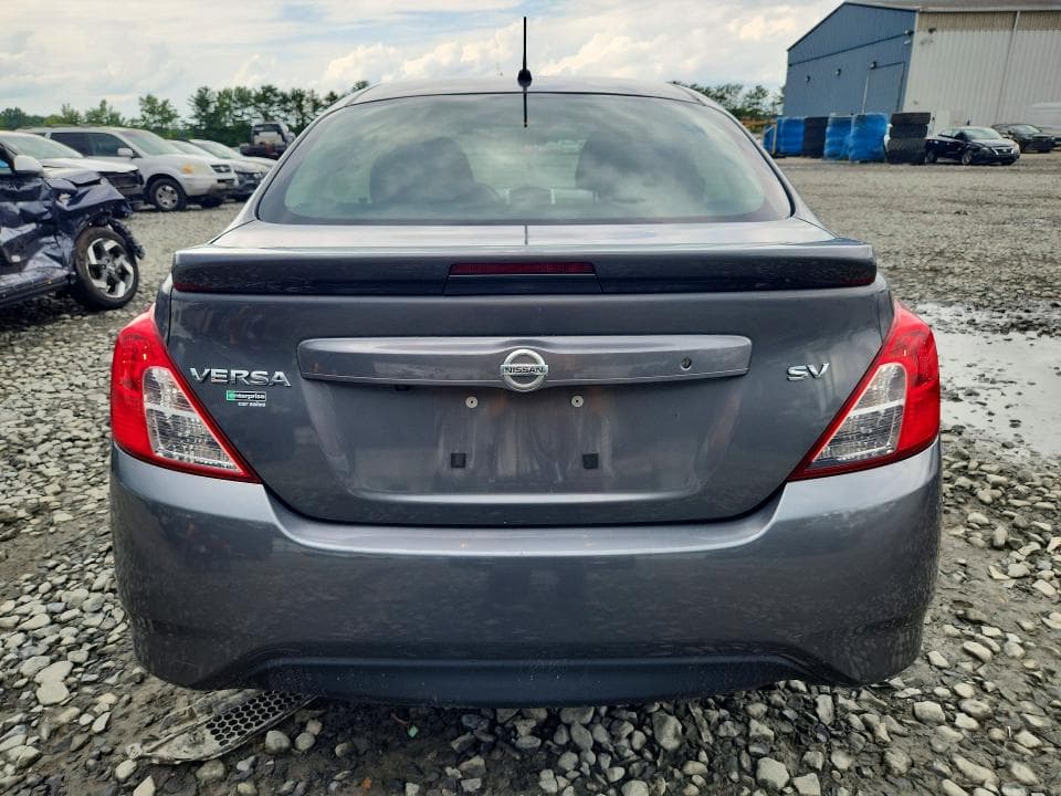 2019 NISSAN VERSA SV 6