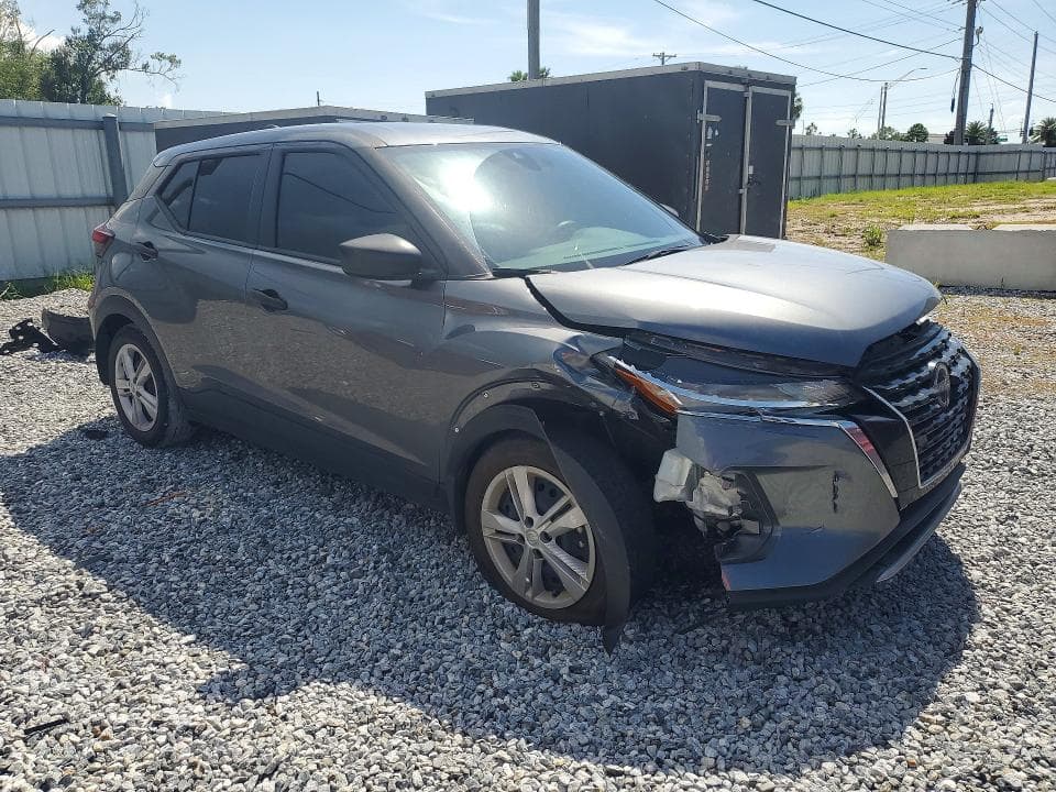 2024 NISSAN KICKS S 4