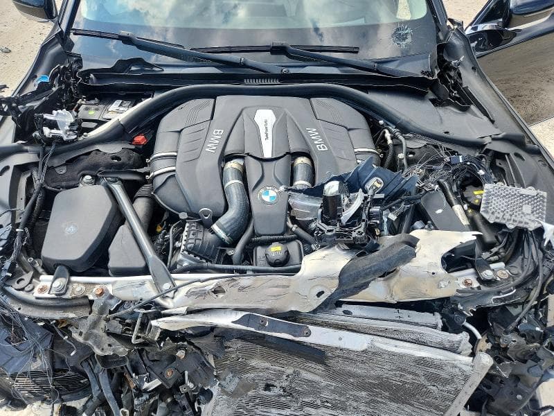 2017 BMW 750 XI 11