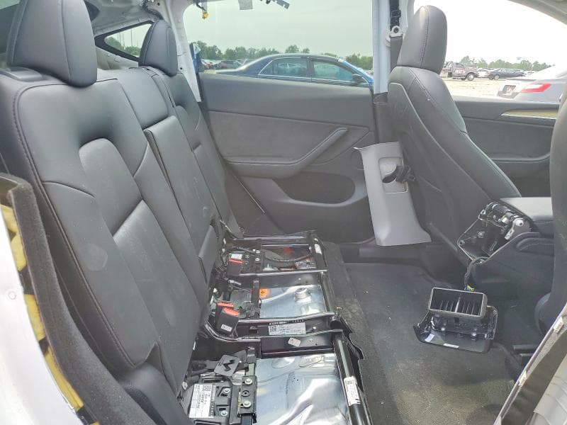 2022 TESLA MODEL Y 10