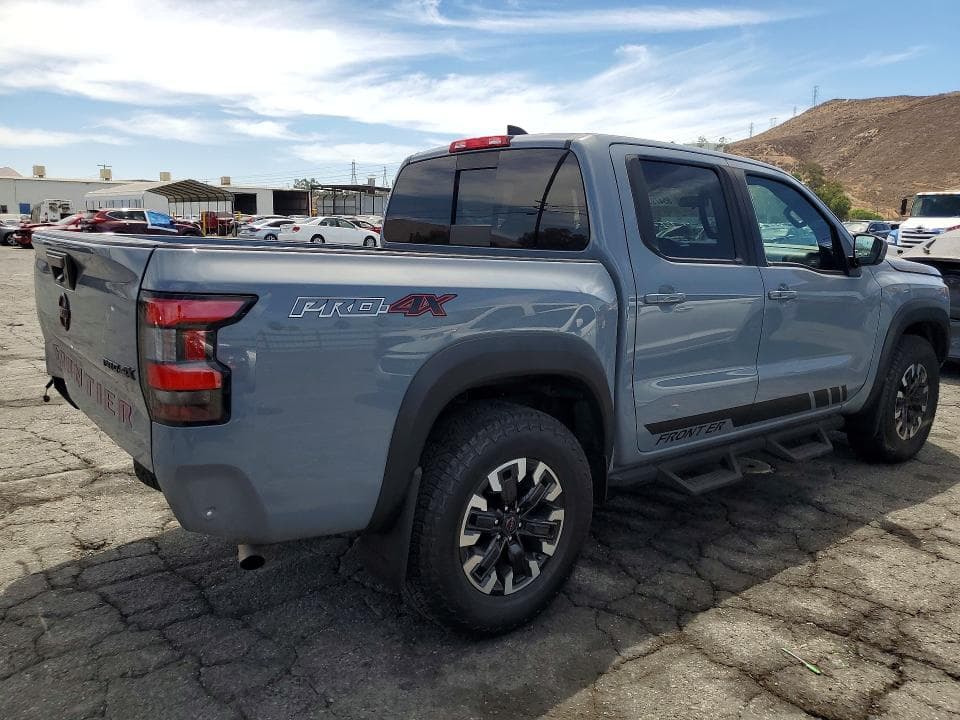 2024 NISSAN FRONTIER PRO-4X 3