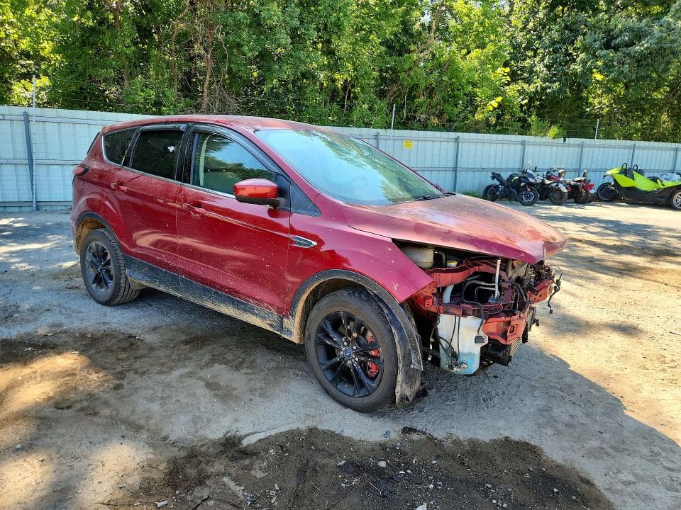 2017 FORD ESCAPE SE 4