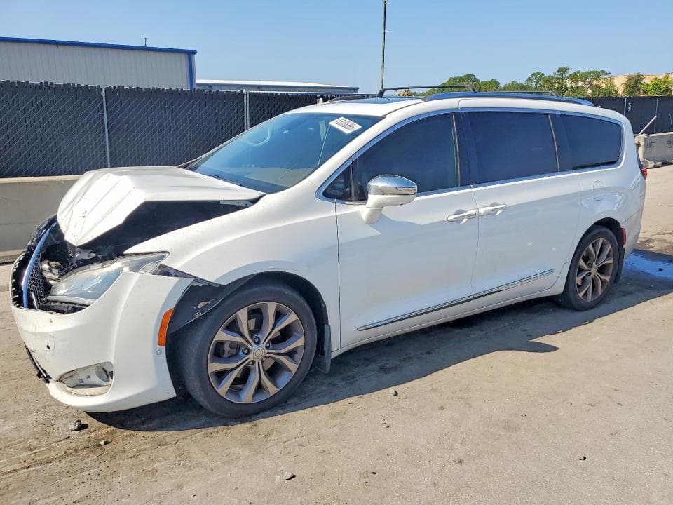 2018 CHRYSLER PACIFICA LIMITED - 1