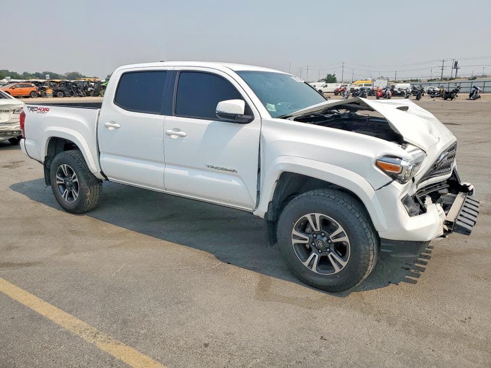 2017 TOYOTA TACOMA TRD SPORT 4