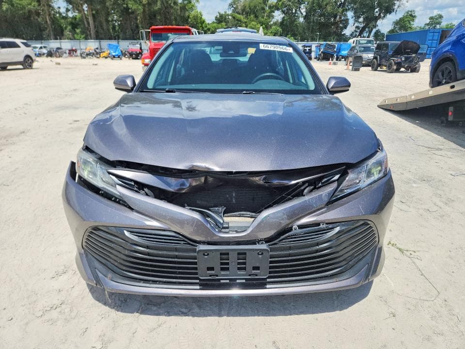 2019 TOYOTA CAMRY LE 5