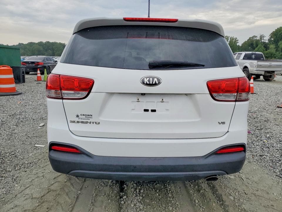 2018 KIA SORENTO LX V6 6