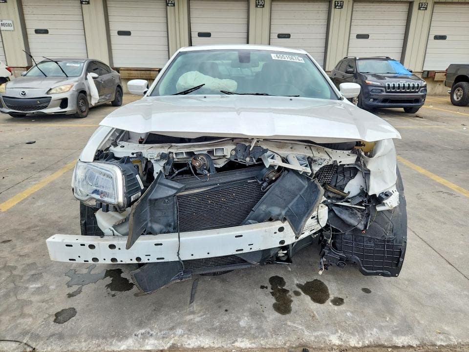 2019 CHRYSLER 300 TOURING 5