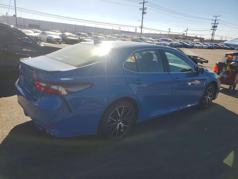 2023 TOYOTA CAMRY SE 3