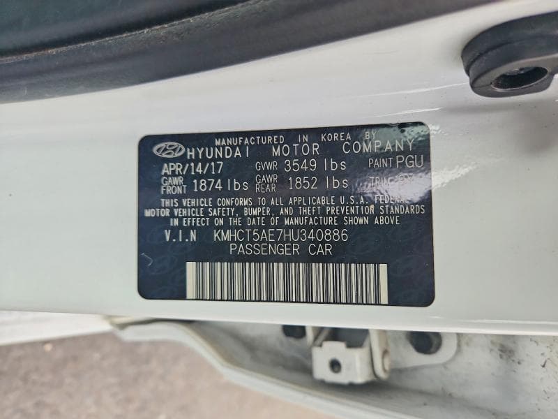 2017 HYUNDAI ACCENT SE 12