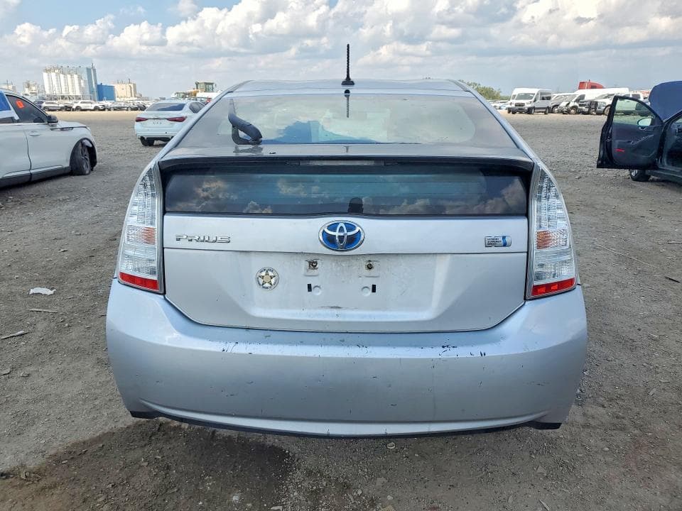 2021 TOYOTA PRIUS II 6