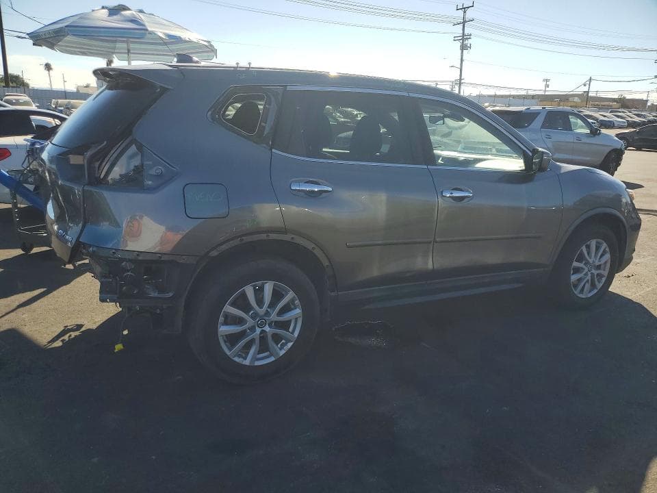 2020 NISSAN ROGUE SV 3