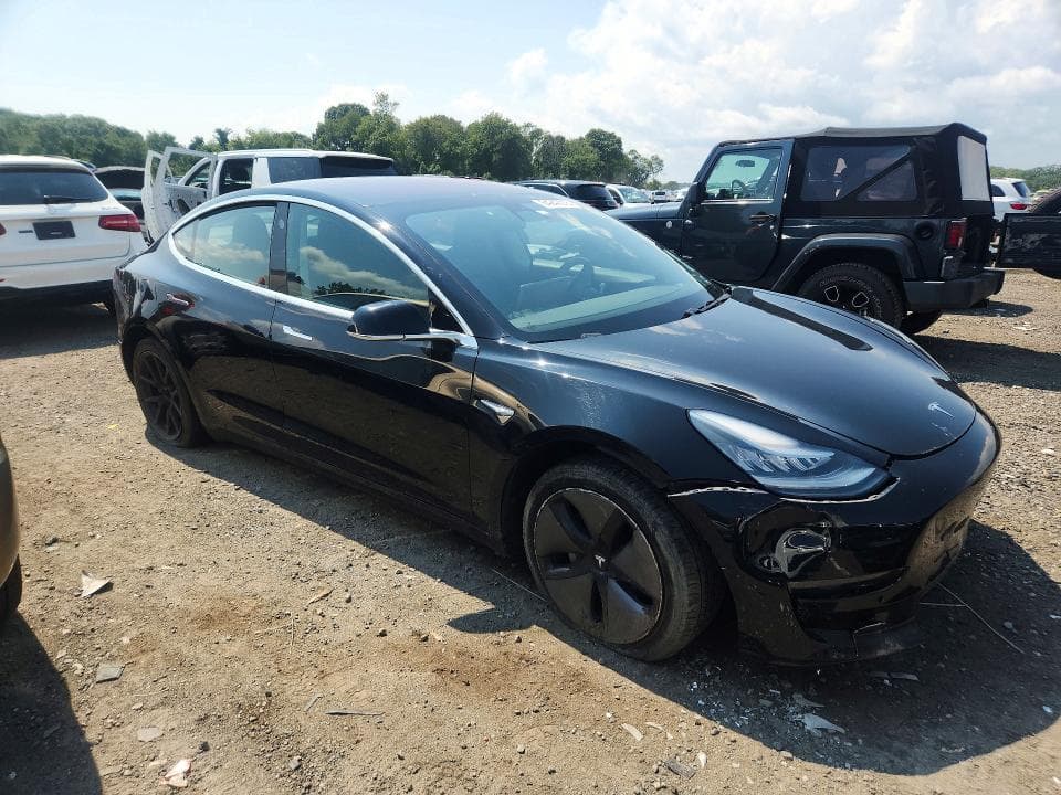 2018 TESLA MODEL 3 4