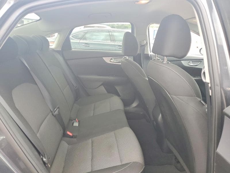 2023 KIA FORTE LXS 10