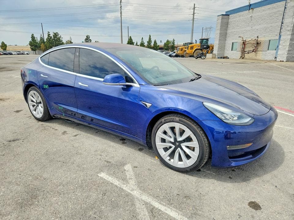2018 TESLA MODEL 3 4