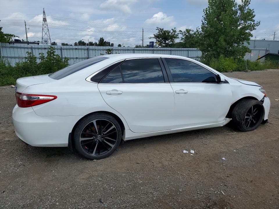 2017 TOYOTA CAMRY LE 3