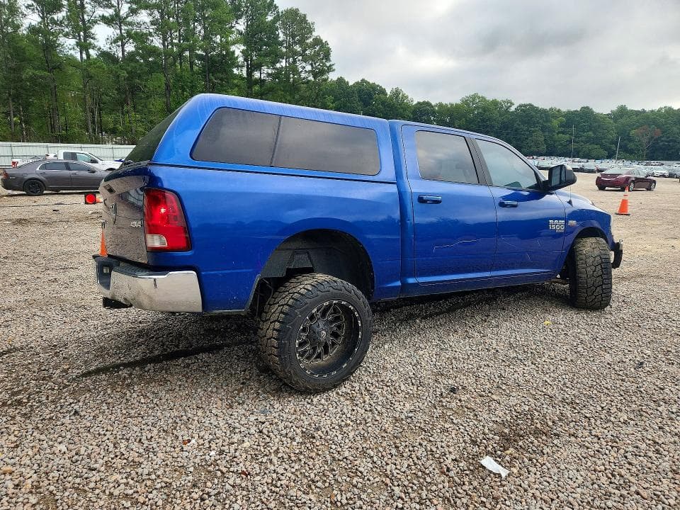 2019 RAM 1500 CLASSIC SLT 3