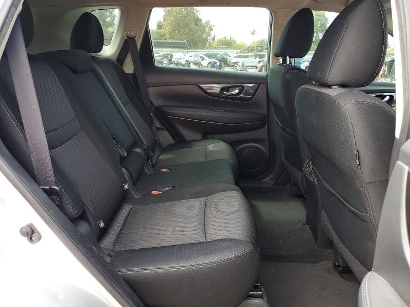 2018 NISSAN ROGUE S 11